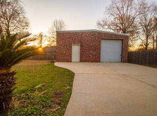 12091 Anna Dr, Hammond, LA 70403