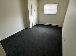 1601 Straight Path APT 1L, Lindenhurst, NY 11757