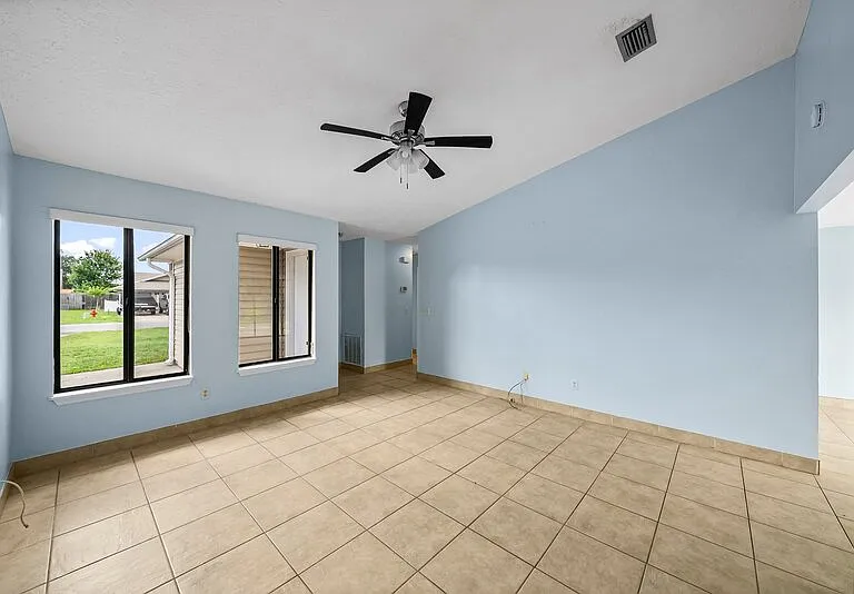 7750 Betty Louise Dr — Photo 6