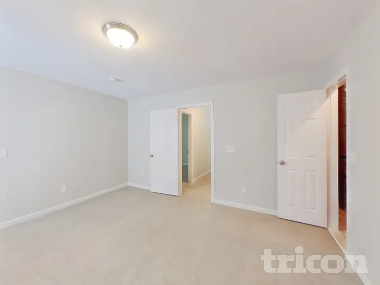 1689 Eagle Trace Dr — Photo 14