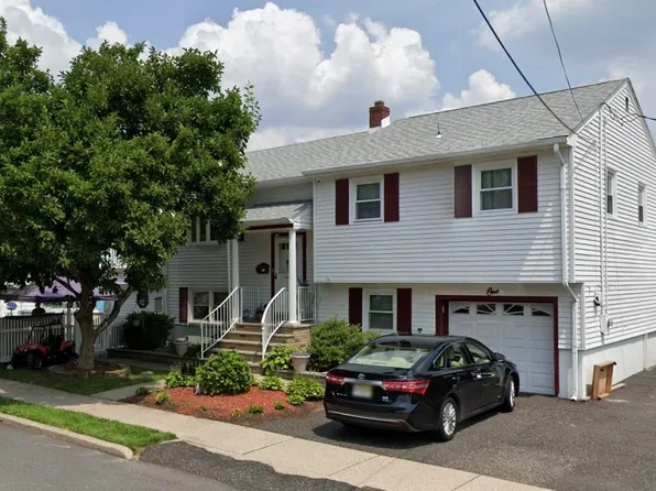 1 Lamker Ct, Little Ferry, NJ 07643