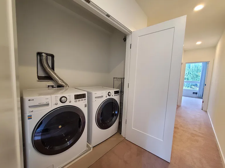 7433 4th Ave NE #1 — Photo 12