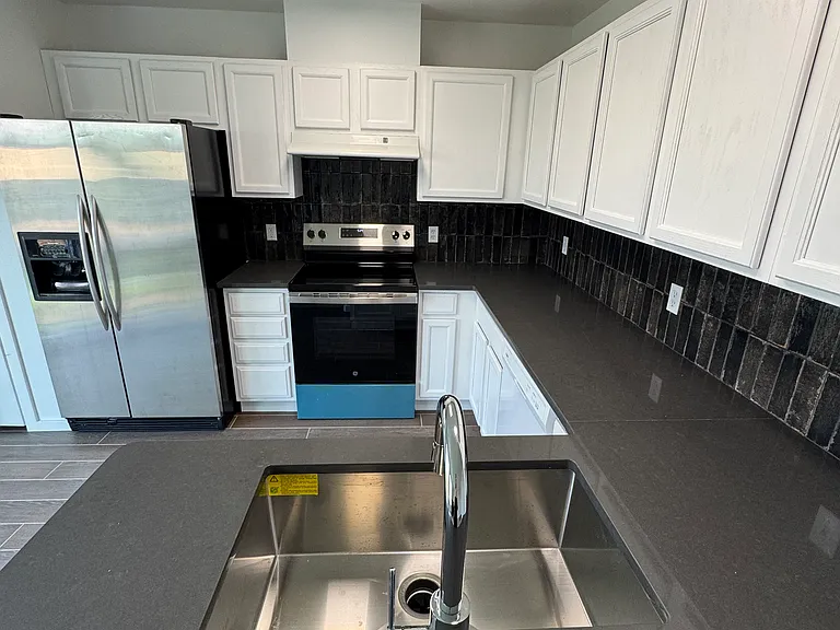 1603 E Coeur D Alene Ave #A — Photo 9