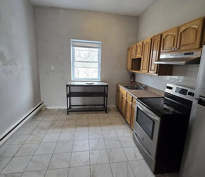 366 Forrest St #4A — Photo 1