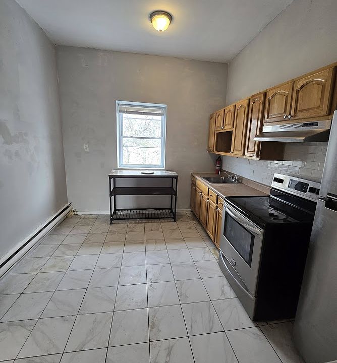 1st image of 366 Forrest St #4A