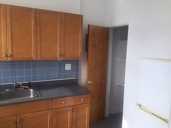 2nd image of 1929 Ditmars Blvd APT 3F