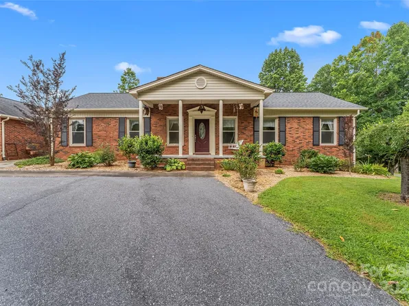 2423 Warrior Fork Trl, Morganton, NC 28655