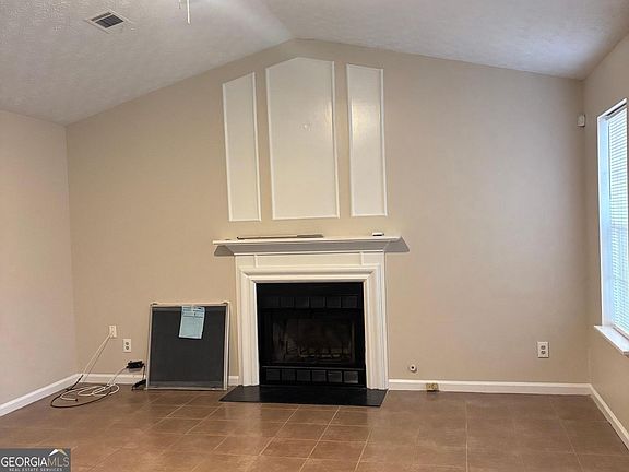 3rd image of 2105 W Morgans Bluff Ct