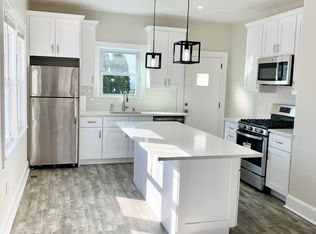 32 Saint Roch Ave, Greenwich, CT 06830