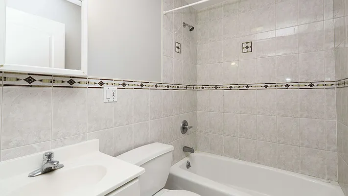 Rented by Nooklyn NYC LLC | media 42