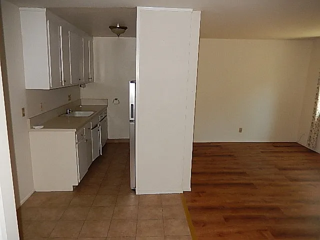 living area/kitchen - 1735 Highland Pl #6