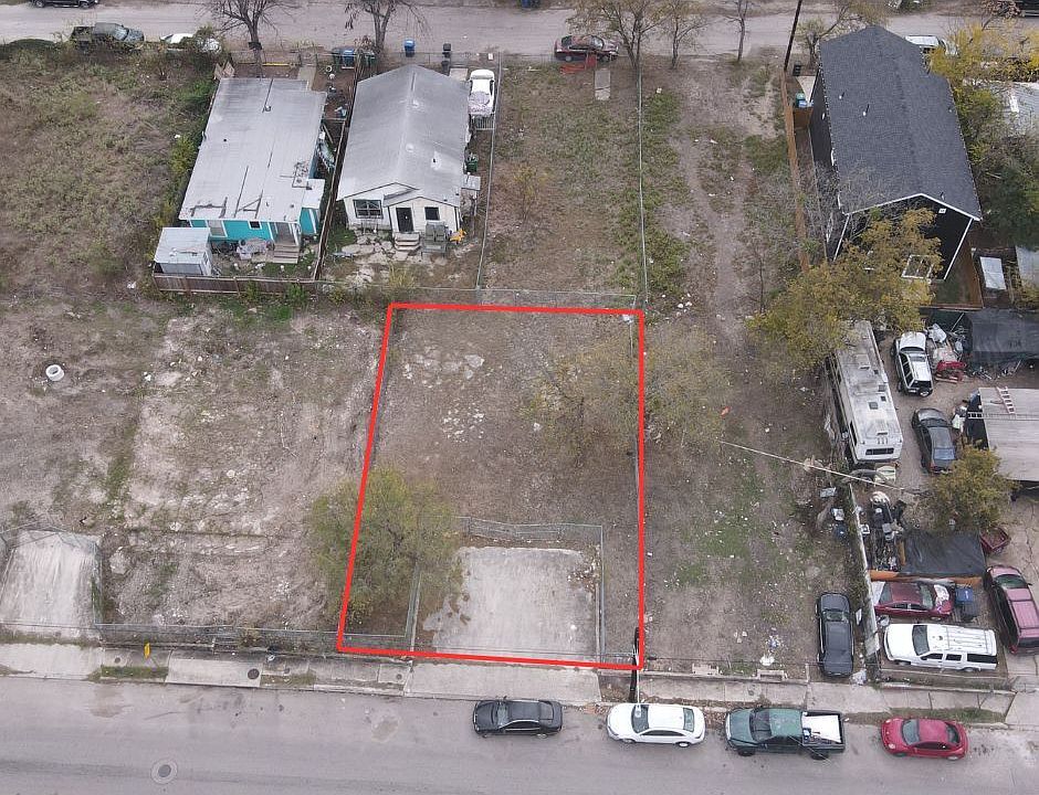 1st image of 2208 W Poplar #2 LOT 12