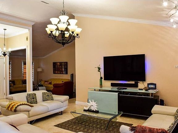 4th image of 805 Silversmith Cir