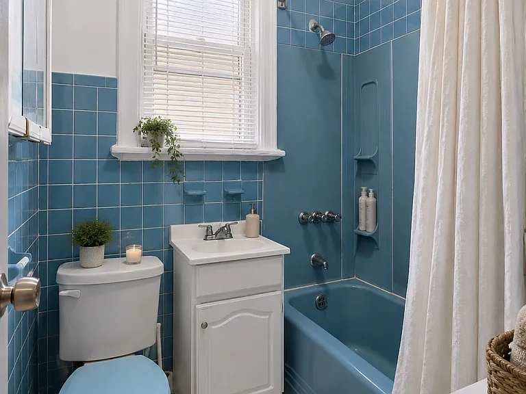 121 W 57th St #3 — Photo 3