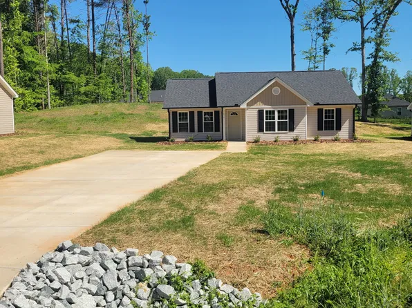 215 Eckerd St, Asheboro, NC 27203