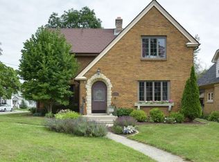 1078 Poplar St, West Bend, WI 53095