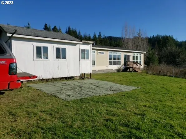 95968 Sugarloaf Mountain Ln, Myrtle Pt, OR 97458