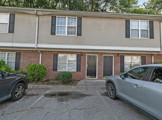 134 Point Place Dr, Cartersville, GA 30120