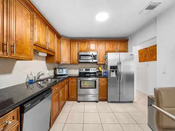 795 SE 17th St, Deerfield Beach, FL