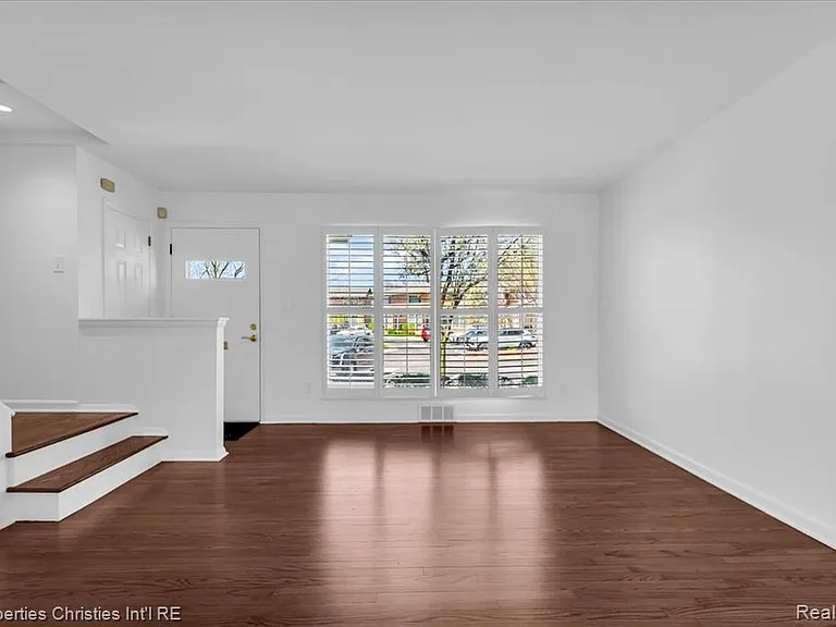 1035 N Old Woodward Ave #5 — Photo 3