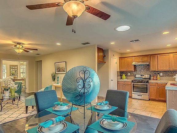 4th image of 2822 Hayden Brook Dr