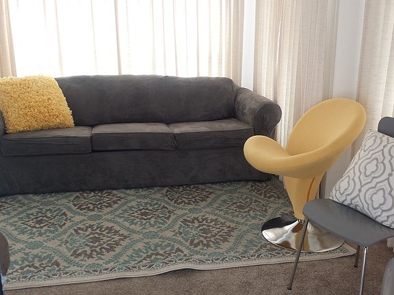 Open L/R from front door