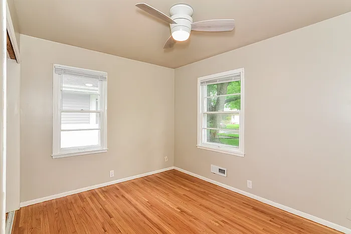 5115 Vincent Ave N — Photo 10