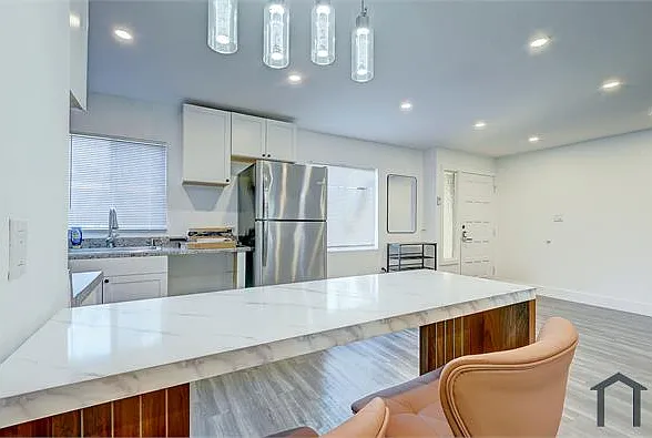 6104 Whiskey Creek Dr #1 — Photo 3