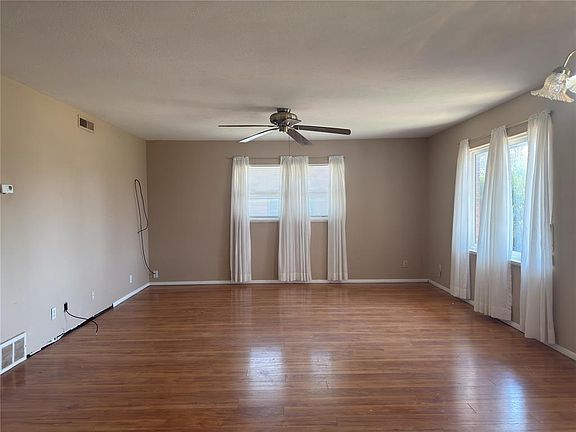 2nd image of 107 Cimarron Rd