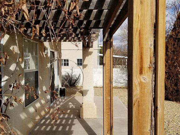 Private and quiet backyard