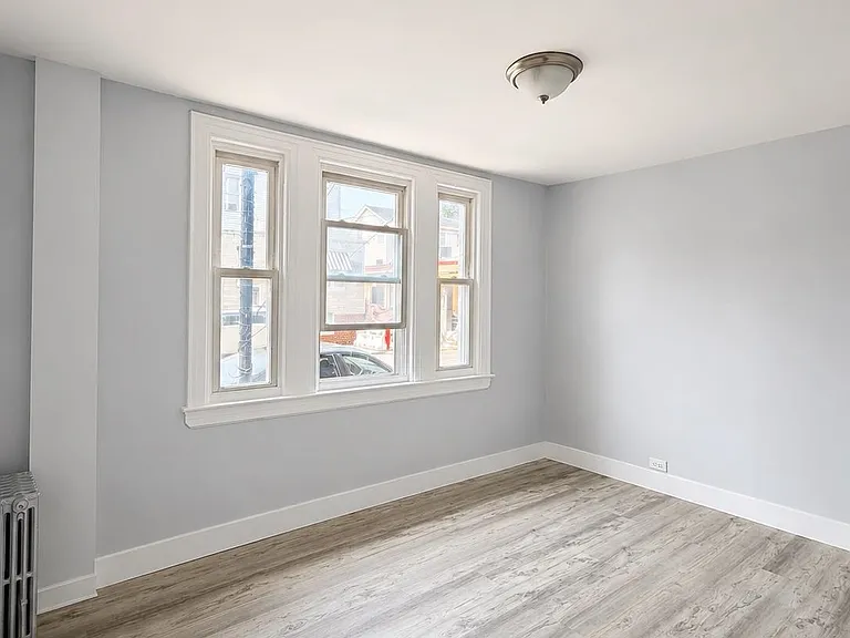6806 Broadway #1 — Photo 9