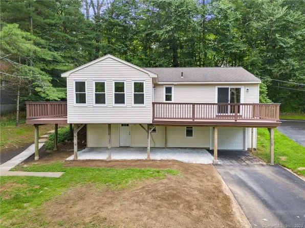 6 Hiawatha Heights, Woodstock, CT 06282