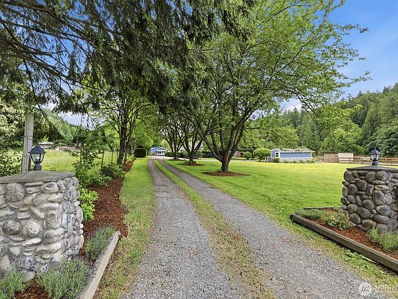 3rd image of 13732 217th Avenue SE