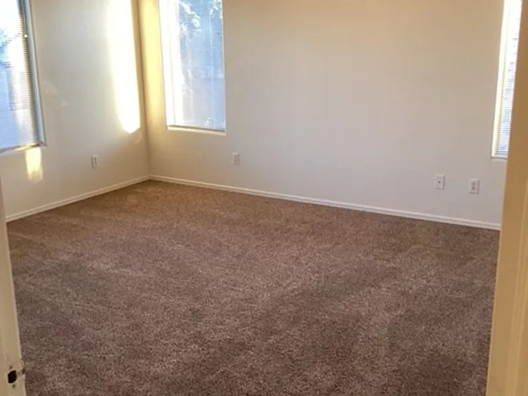 6631 S 18th Ln — Photo 15