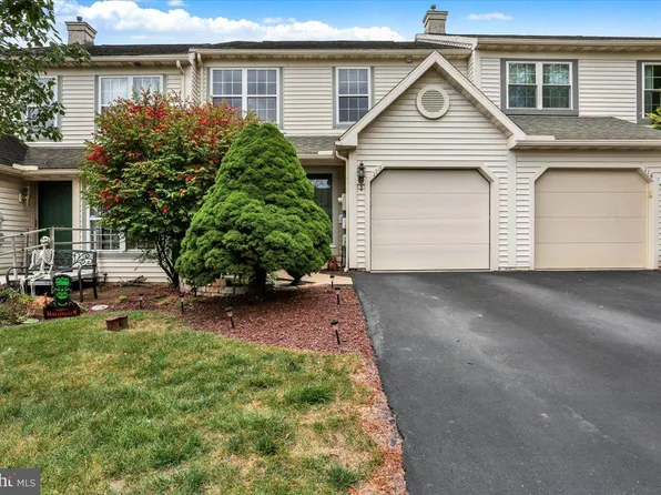 113 Wessex Ct, Reading, PA 19606