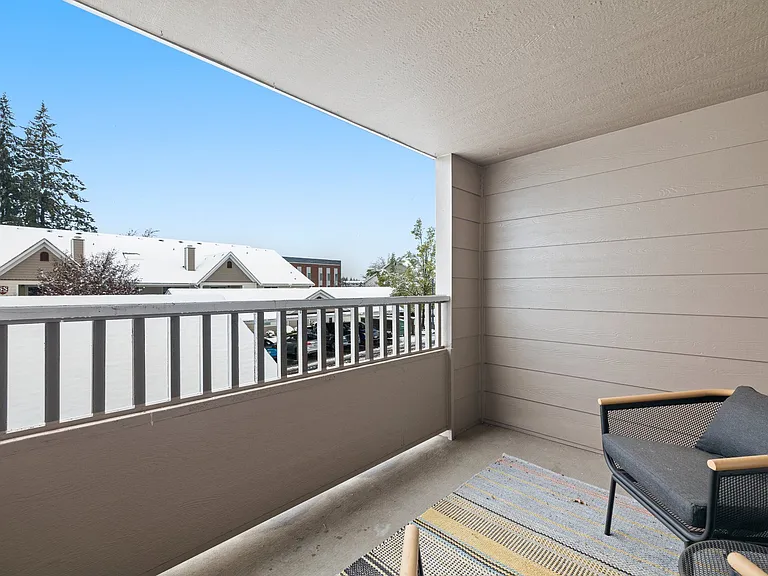 Highland Hills — Photo 15