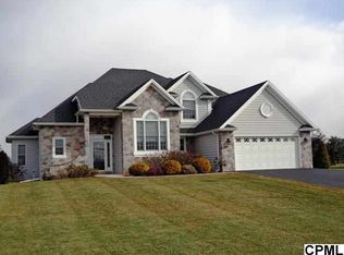 3 Golf Ct, Carlisle, PA 17015