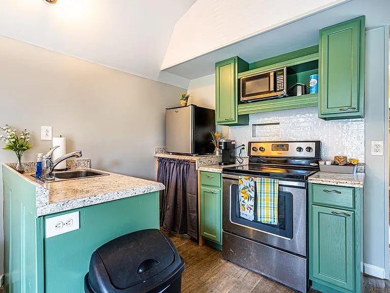121 Forrest Dr #A — Photo 6
