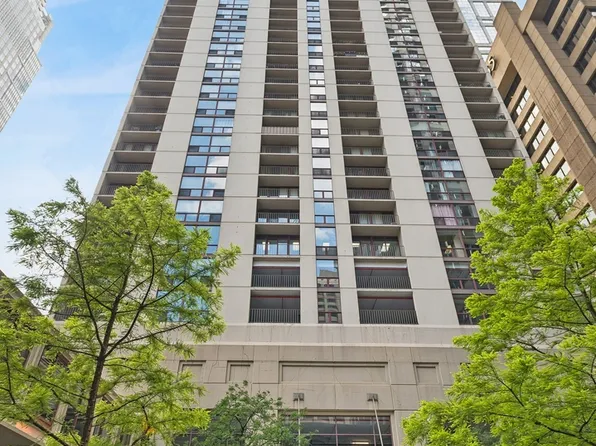 200 N Dearborn St Unit 3003, Chicago, IL 60601