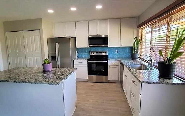 3107 Falkland Rd — Photo 10