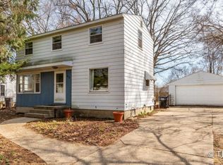 918 48th St SE, Kentwood, MI 49508