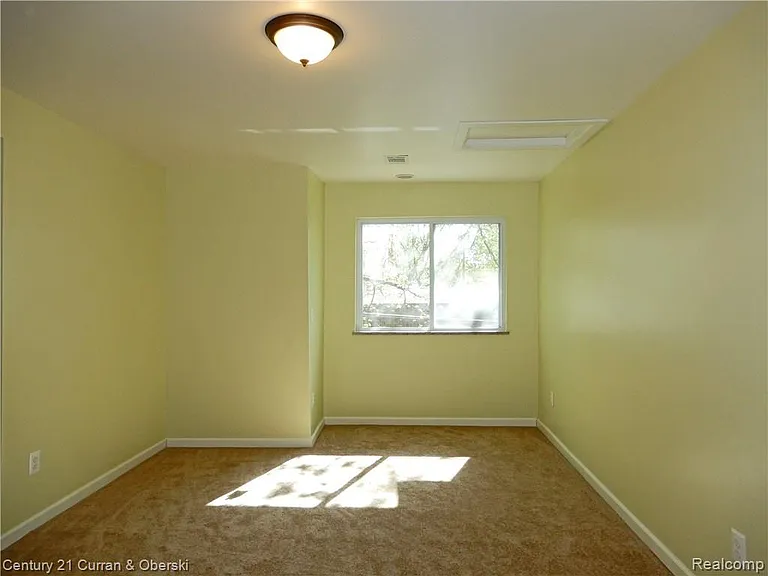 6550 N Inkster Rd — Photo 13