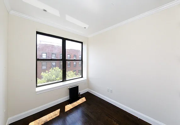 Rented by Avenues Real Estate | media 8