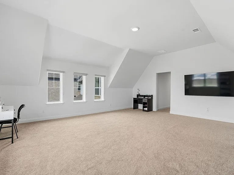 2704 Warm Springs Ln — Photo 17