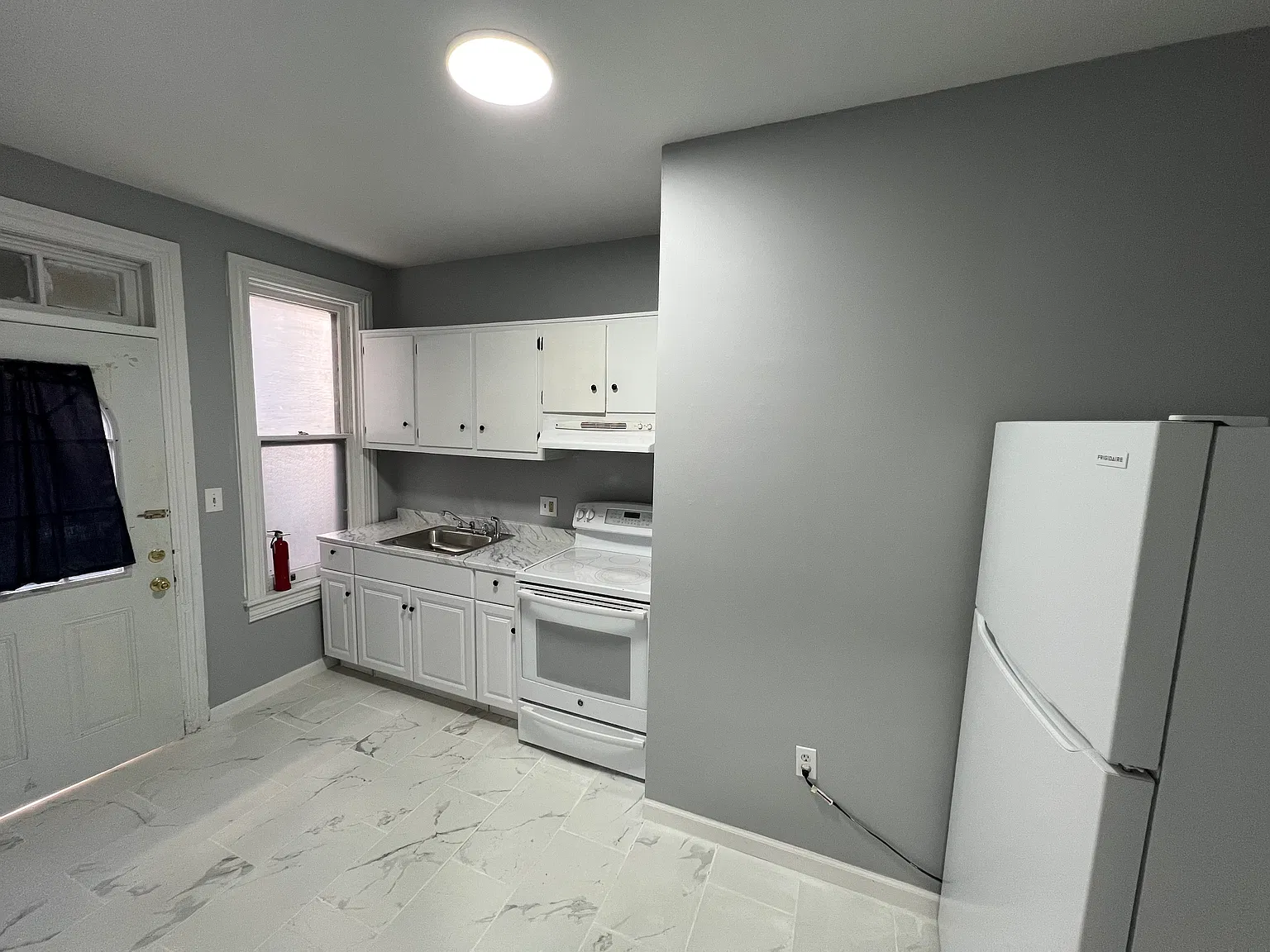 1 bed, 800 sqft, $1,200 — Photo 2