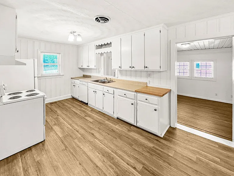1513 Bethlehem Rd — Photo 7