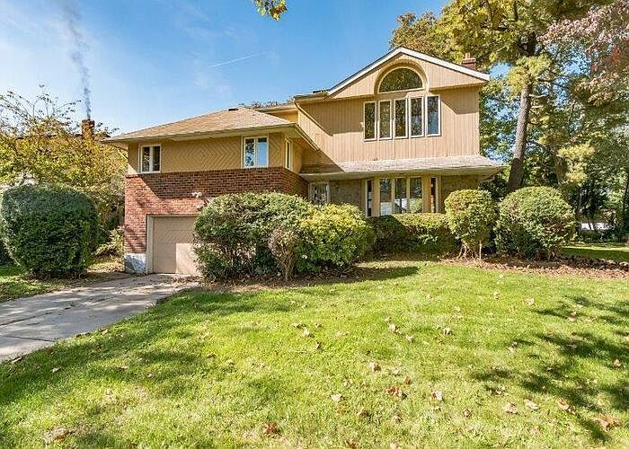 1st image of 847 Sharon Ln