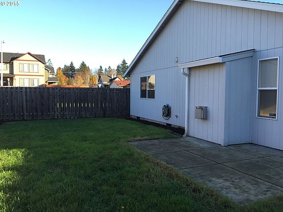 4th image of 16008 NE 30th St
