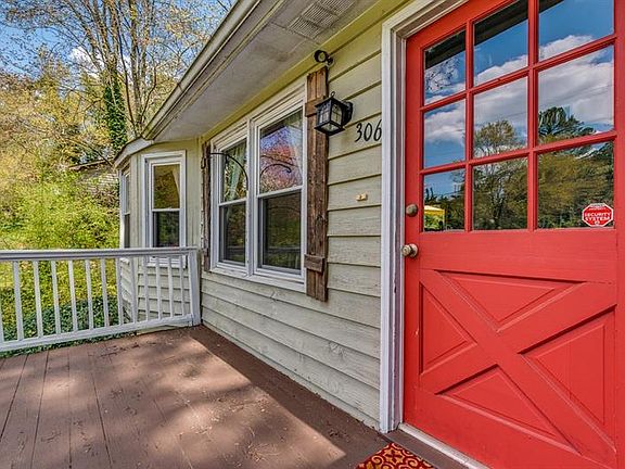 3rd image of 306 Wood Wind Dr