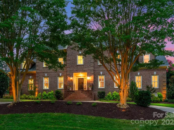 5437 Old Course Dr, Charlotte, NC 28277